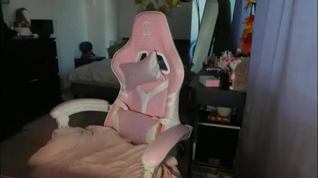 Image 12 of kittysxkat Stream on Chaturbate on 4 months ago