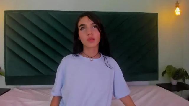 Image 12 of kittyvane Stream on Chaturbate on 24 months ago