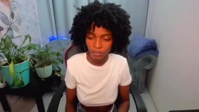 Image 6 of kittywilll Stream on Chaturbate on 19 months ago