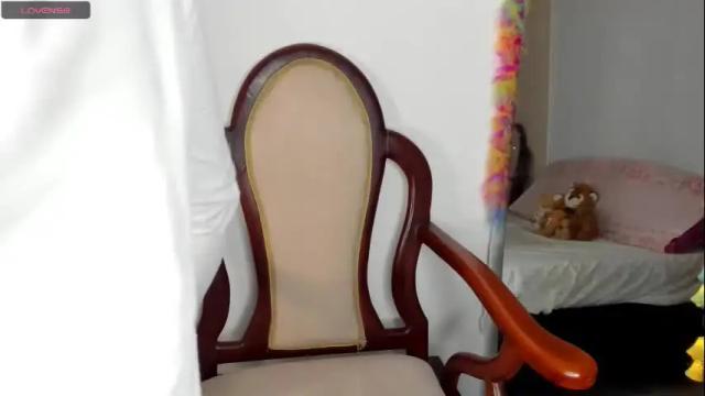 Image 4 of kittyzenn Stream on Chaturbate on 26 days ago