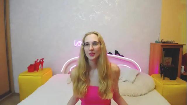 Image 2 of klaryevans Stream on Chaturbate on 1 month ago