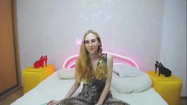 Image 12 of klaryevans Stream on Chaturbate on 27 days ago