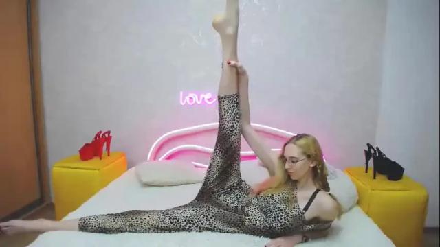Image 7 of klaryevans Stream on Chaturbate on 27 days ago