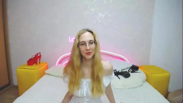 Image 3 of klaryevans Stream on Chaturbate on 13 days ago