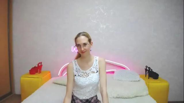 Image 6 of klaryevans Stream on Chaturbate on 1 month ago