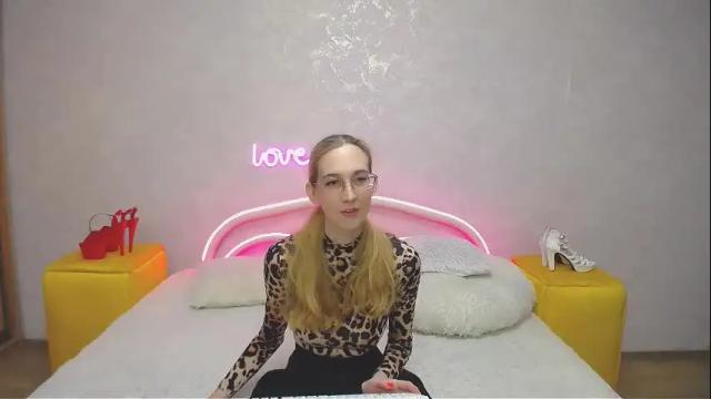 Image 12 of klaryevans Stream on Chaturbate on 1 month ago