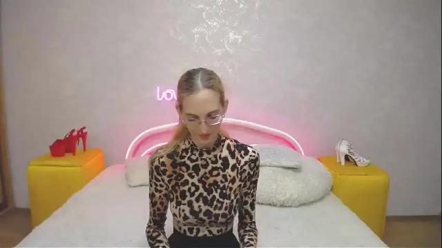 Image 3 of klaryevans Stream on Chaturbate on 1 month ago