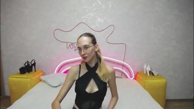 Image 3 of klaryevans Stream on Chaturbate on 1 month ago