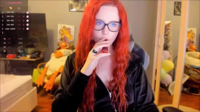 Image 2 of klementinagirl Stream on Chaturbate on 13 months ago