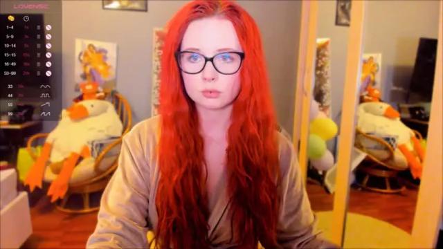 Image 2 of klementinagirl Stream on Chaturbate on 13 months ago
