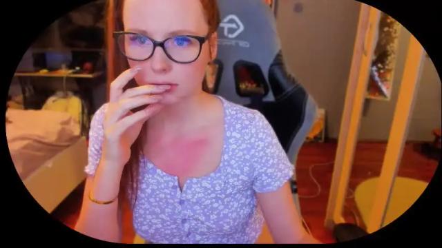 Image 3 of klementinagirl Stream on Chaturbate on 1 month ago