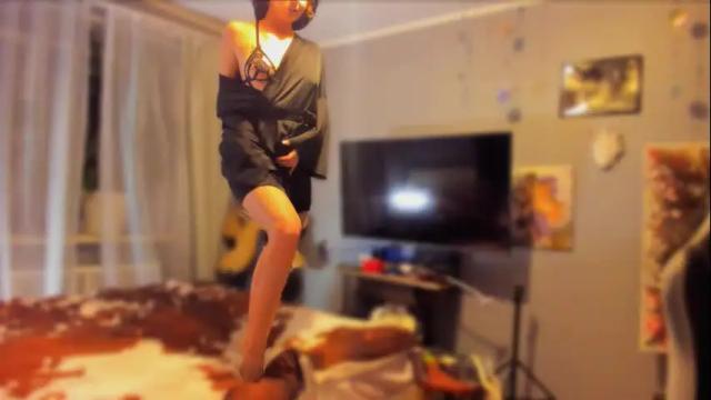 Image 2 of klementinagirl Stream on Chaturbate on 5 days ago