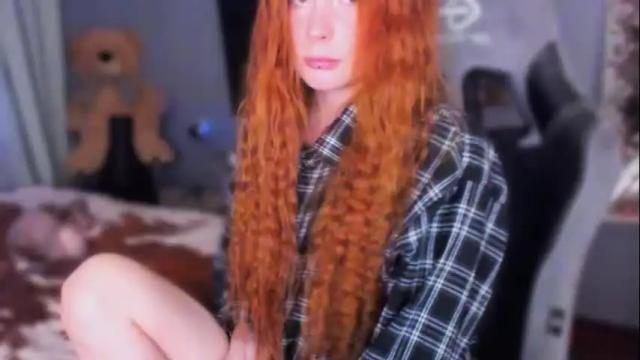 Image 2 of klementinagirl Stream on Chaturbate on 4 months ago