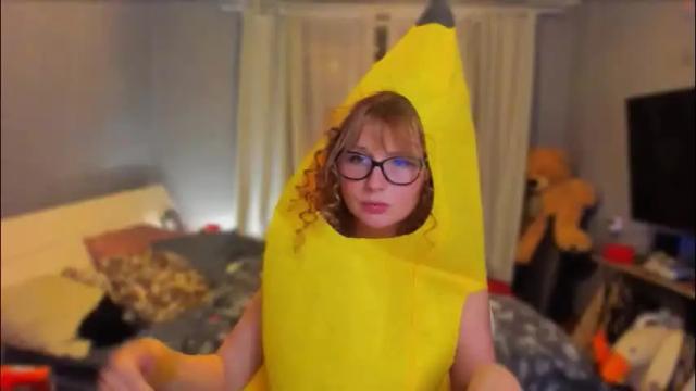 Image 10 of klementinagirl Stream on Chaturbate on 1 month ago
