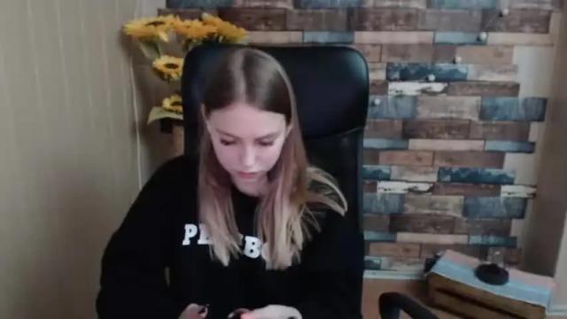 Image 4 of klerkarina Stream on Chaturbate on 7 months ago