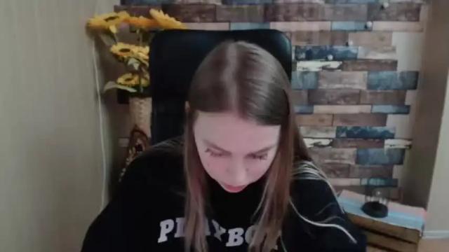 Image 12 of klerkarina Stream on Chaturbate on 14 months ago