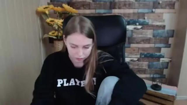 Image 2 of klerkarina Stream on Chaturbate on 6 months ago