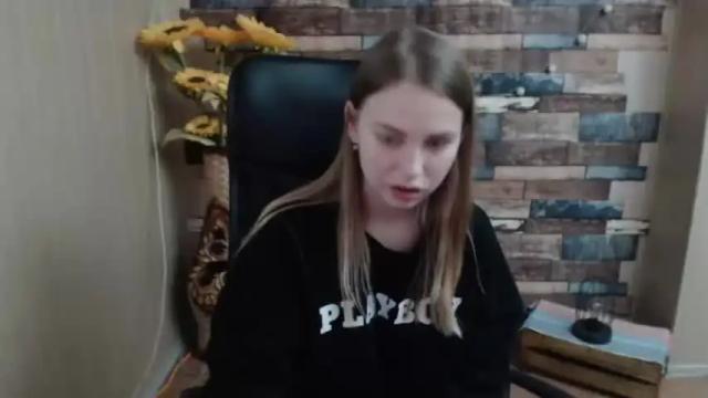 Image 6 of klerkarina Stream on Chaturbate on 6 months ago