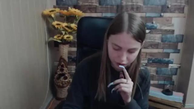 Image 2 of klerkarina Stream on Chaturbate on 12 months ago
