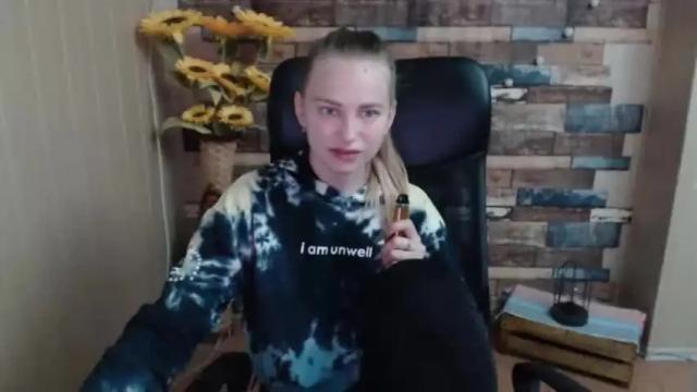 Image 1 of klerkarina Stream on Chaturbate on 5 months ago