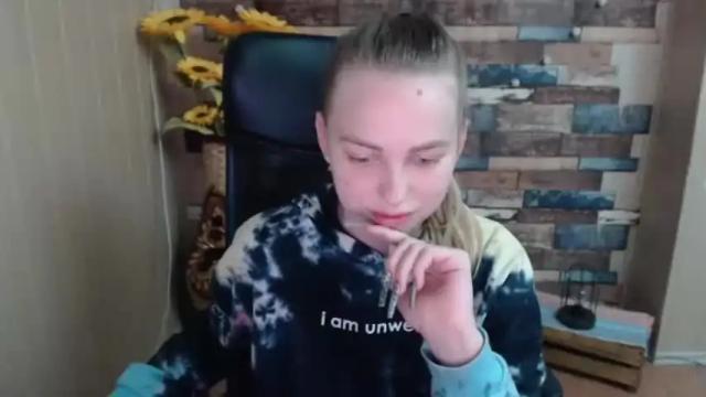 Image 3 of klerkarina Stream on Chaturbate on 5 months ago