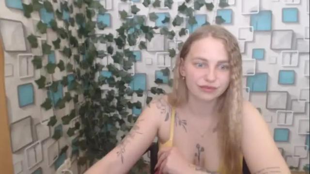 Image 2 of klerkarina Stream on Chaturbate on 1 month ago