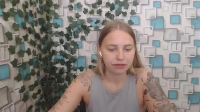 Image 10 of klerkarina Stream on Chaturbate on 2 days ago