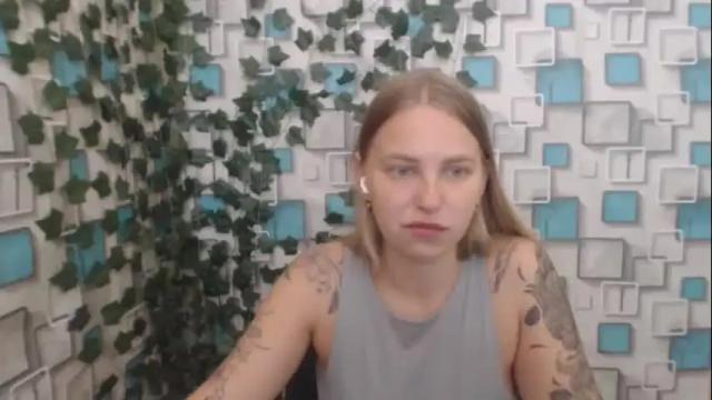 Image 11 of klerkarina Stream on Chaturbate on 2 days ago