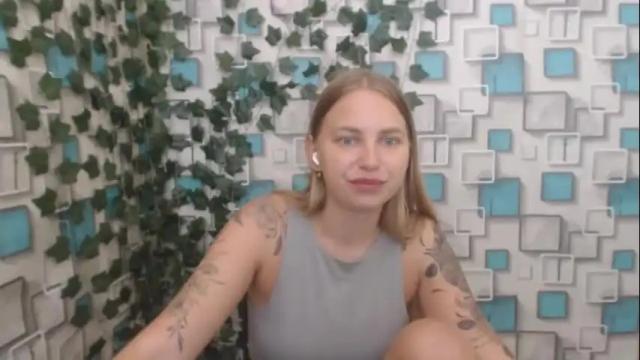 Image 12 of klerkarina Stream on Chaturbate on 2 days ago