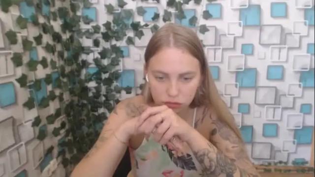 Image 7 of klerkarina Stream on Chaturbate on 6 months ago