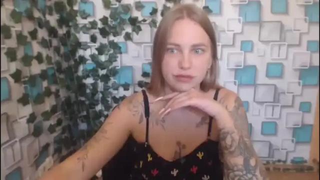 Image 2 of klerkarina Stream on Chaturbate on 5 months ago