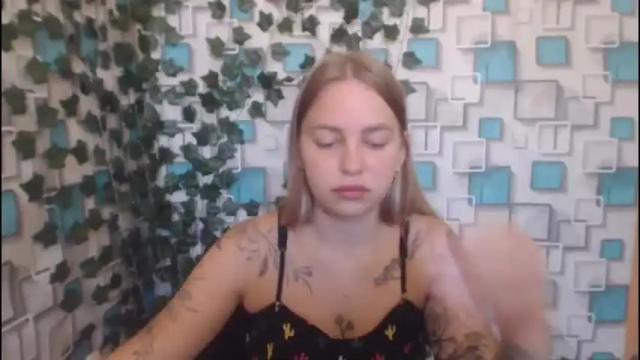 Image 3 of klerkarina Stream on Chaturbate on 5 months ago