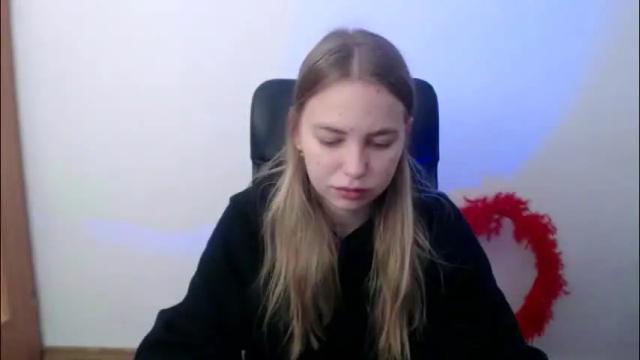 Image 2 of klerkarina Stream on Chaturbate on 2 months ago