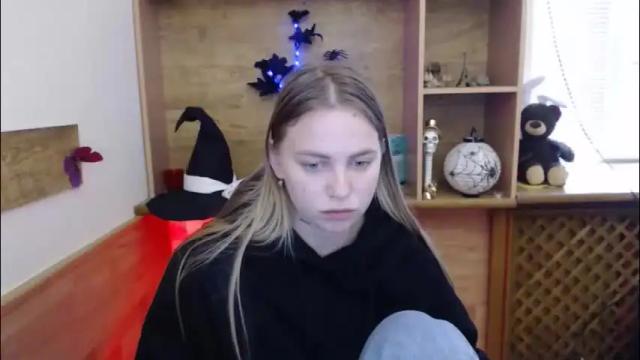 Image 2 of klerkarina Stream on Chaturbate on 2 months ago