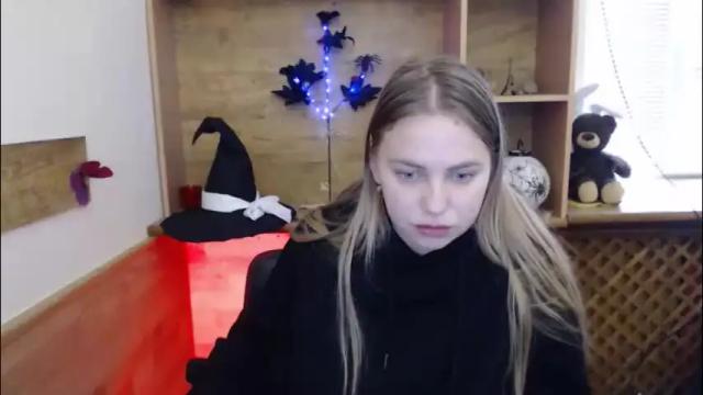 Image 3 of klerkarina Stream on Chaturbate on 2 months ago