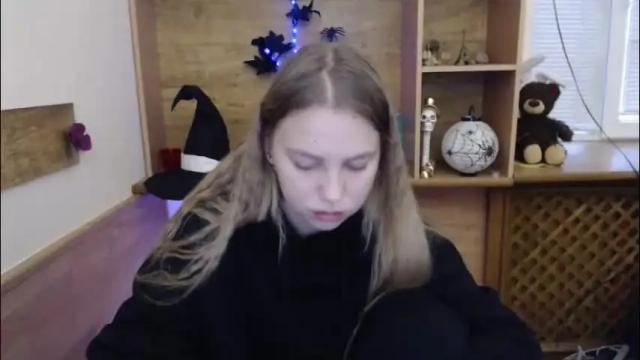 Image 2 of klerkarina Stream on Chaturbate on 2 months ago