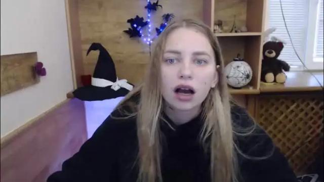 Image 4 of klerkarina Stream on Chaturbate on 2 months ago