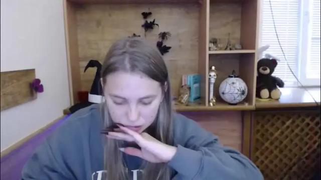 Image 2 of klerkarina Stream on Chaturbate on 2 months ago