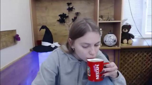 Image 2 of klerkarina Stream on Chaturbate on 1 month ago