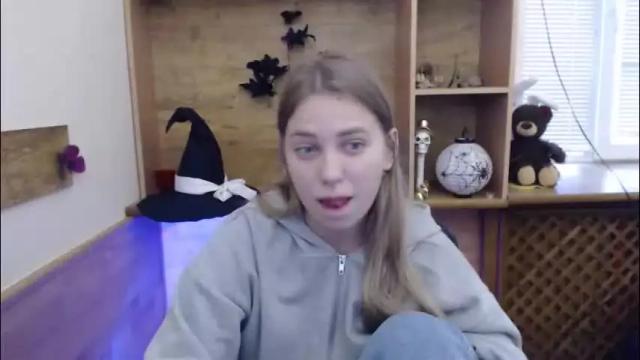 Thumbnail 2, klerkarina's Stream at Chaturbate, 1 month ago