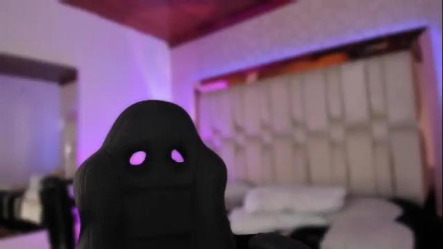 Image 12 of kleverly_manson1 Stream on Chaturbate on 8 days ago