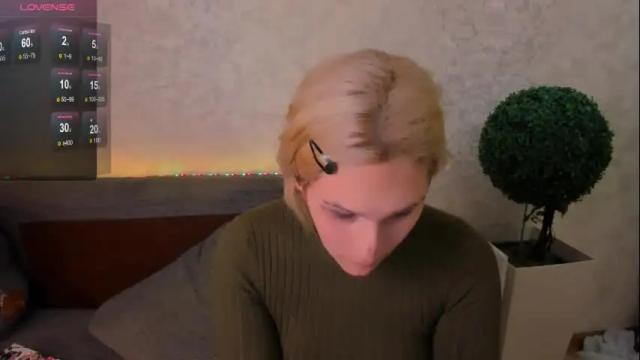 Image 4 of klin_miller Stream on Chaturbate on 24 days ago