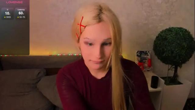 Image 3 of klin_miller Stream on Chaturbate on 15 days ago