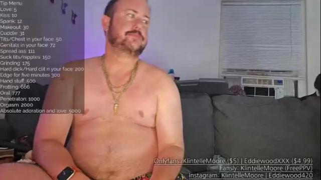 Image 3 of klintellemoore Stream on Chaturbate on 2 months ago