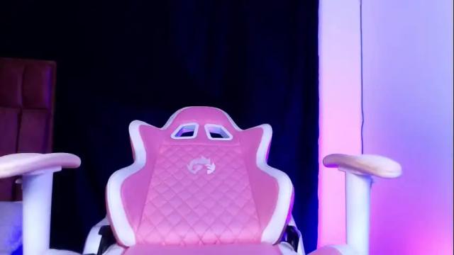 Image 2 of kloe_28 Stream on Chaturbate on 2 months ago