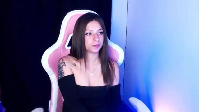 Image 4 of kloe_28 Stream on Chaturbate on 2 months ago