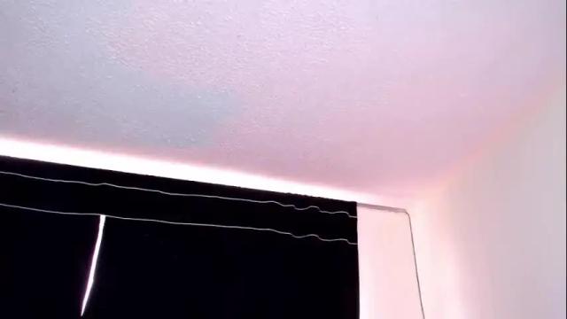 Image 10 of kloe_28 Stream on Chaturbate on 21 days ago