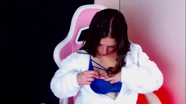 Thumbnail 3, kloe_28's Stream at Chaturbate, 1 day ago