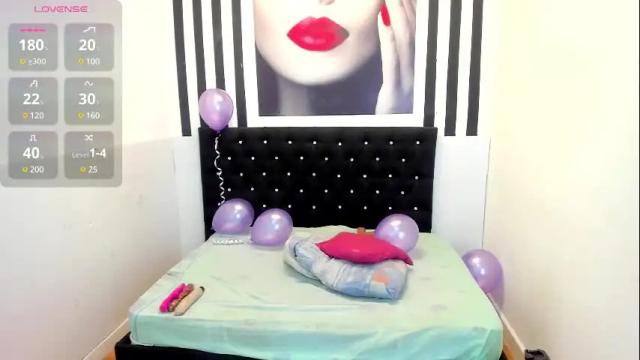 Image 10 of kloe__11 Stream on Chaturbate on 1 month ago