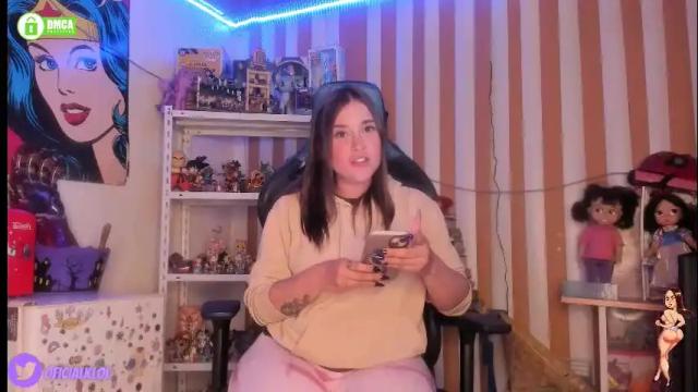 Image 3 of kloelamaravilla18 Stream on Chaturbate on 3 months ago